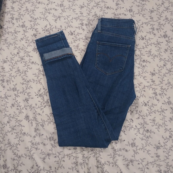 Levi's 721 Jeans - Picture 2 of 4